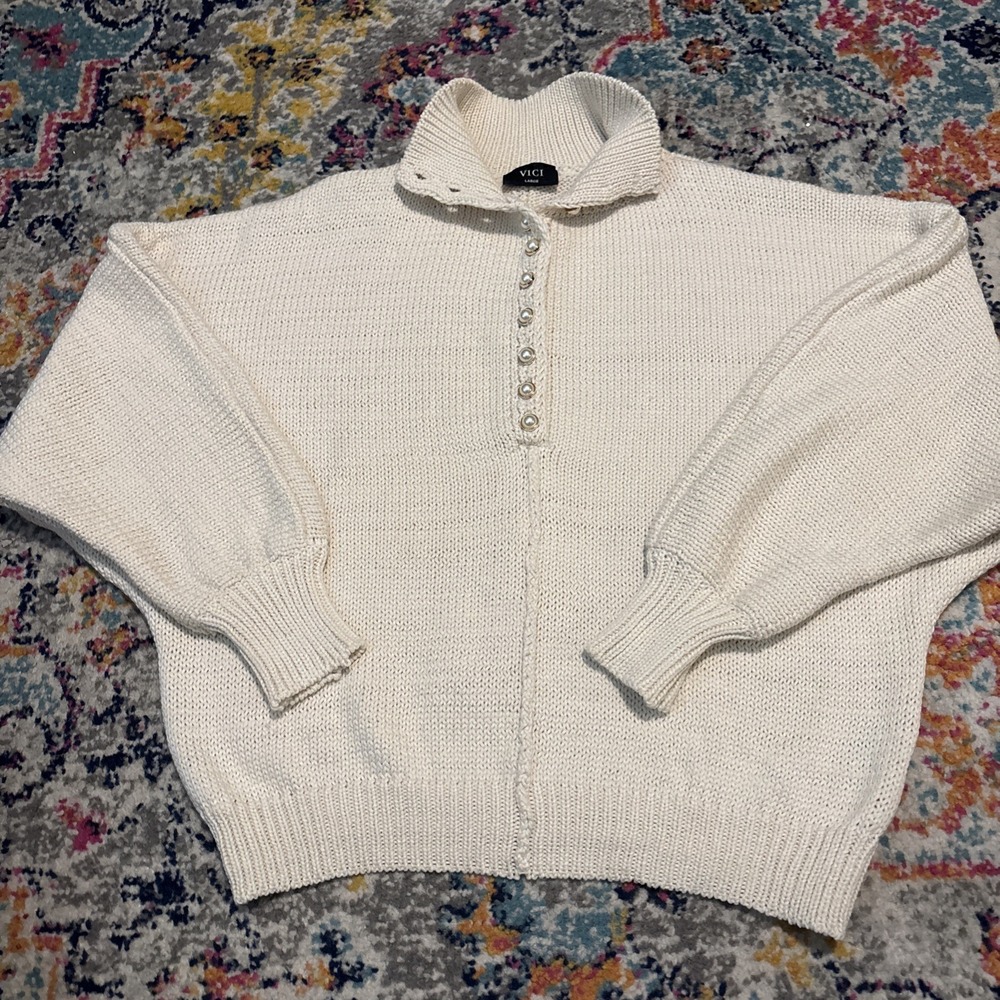 Vici Cable Knit Cream Color‎ Sweater Sz Large